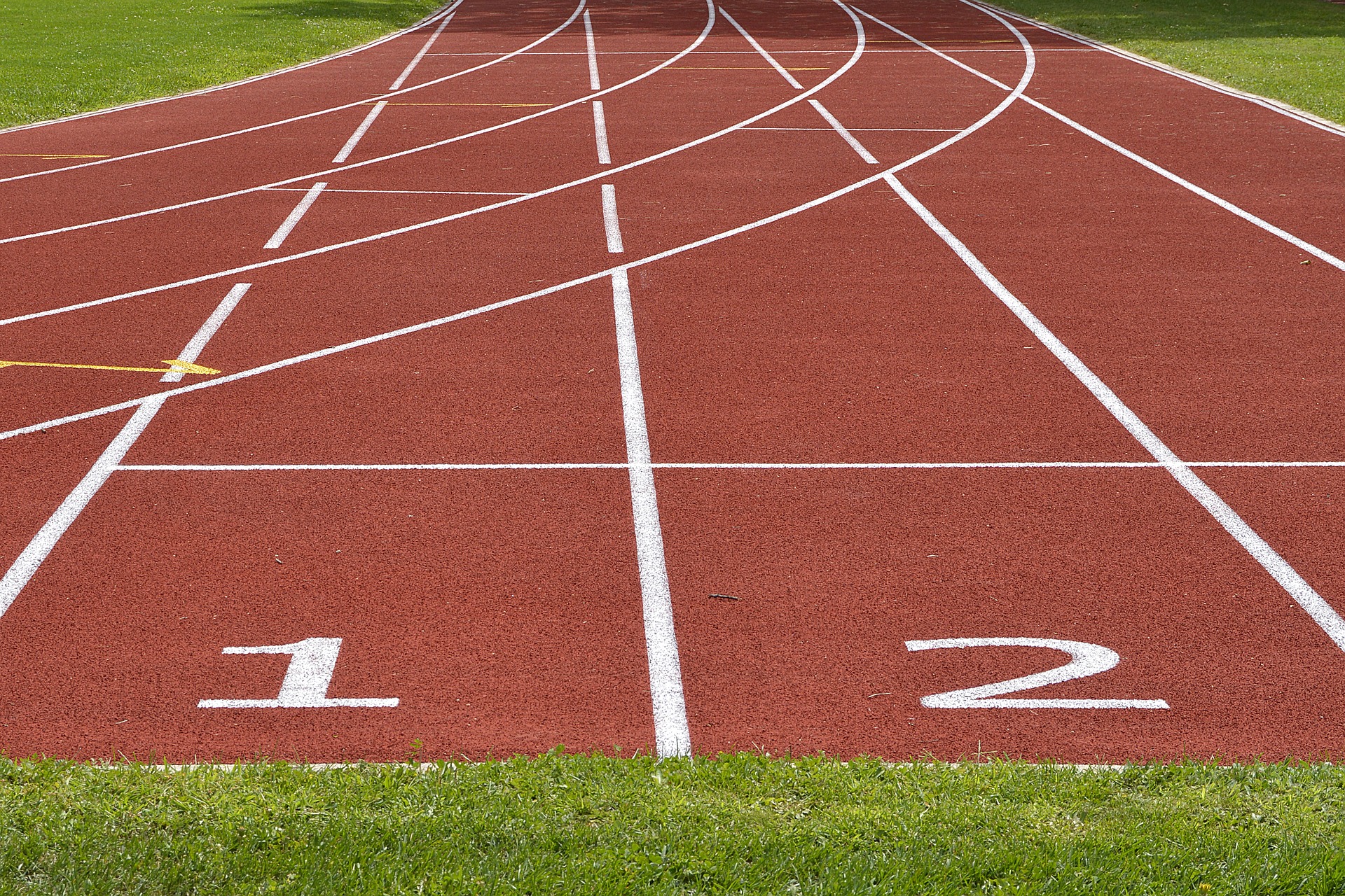 La pista de atletismo cerrará el domingo por la mañana con motivo del Duatlón del CEIP Sierra de Gredos.