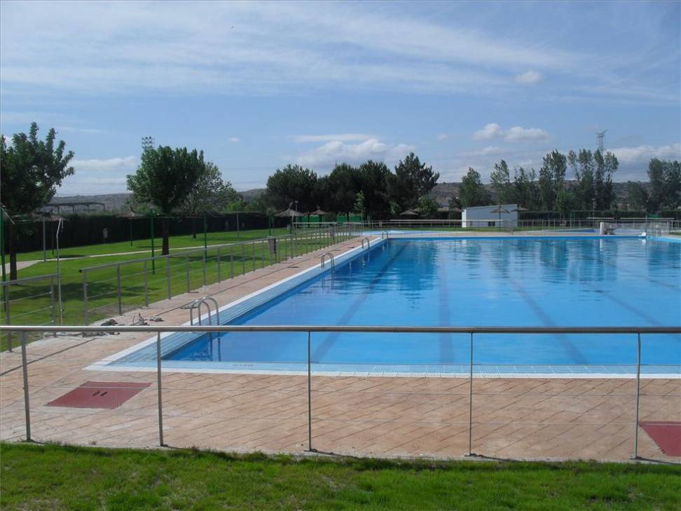El Ayuntamiento de Navalmoral de la Mata informa que el domingo 12 de septiembre cerrará la piscina municipal.