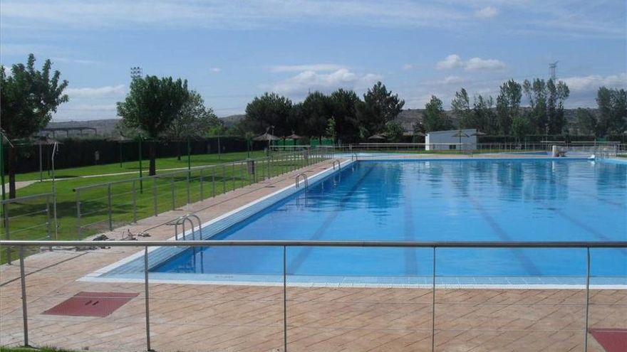 La piscina de verano permanecerá abierta hasta el domingo 18 de septiembre