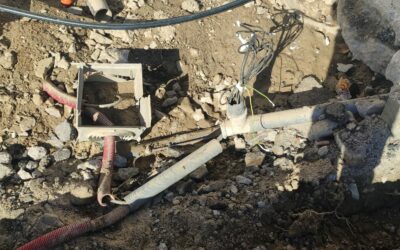 Debido a las obras de reparación de una avería, las calles Puerto de Tornavacas y Puerto de Miravete permanecerán cerradas al tráfico durante diez días.